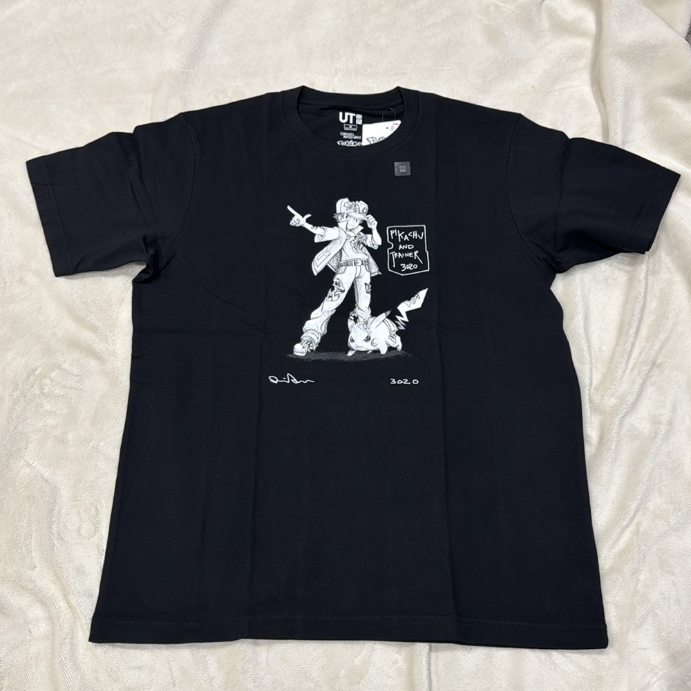 Pokemon x Uniqlo collaboration T-shirt UT Pikachu-size M (BNWT)